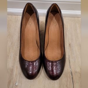 Clark Burgundy Shoes